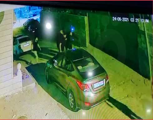 تسجيل جديد لكاميرات المراقبة خلال اعتقال نزار بنات .. بالفيديو تسجيل جديد لكاميرات المراقبة خلال اعتقال نزار بنات .. بالفيديو