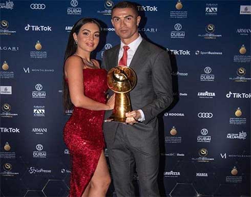 بعدسة جورجينا.. جانب من الحياة العائلية اليومية مع رونالدو .. شاهد بعدسة جورجينا.. جانب من الحياة العائلية اليومية مع رونالدو .. شاهد