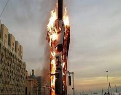 لبنانيون يستنكرون إحراق "مجسم الثورة" (فيديو) لبنانيون يستنكرون إحراق "مجسم الثورة" (فيديو)