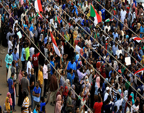 السودان : تجدد التظاهرات في القضارف.. ووقوع إصابات بقنابل غاز السودان : تجدد التظاهرات في القضارف.. ووقوع إصابات بقنابل غاز