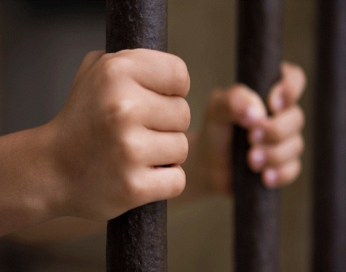 أم مصرية تقتل طفليها وابن الجيران بعد فشلها في قتل ابنها الثالث! أم مصرية تقتل طفليها وابن الجيران بعد فشلها في قتل ابنها الثالث!