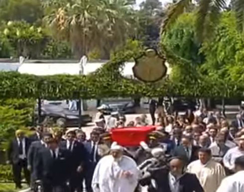 شاهد : لحظة تشيع جثمان الرئيس التونسي الباجي قايد السبسي اليوم شاهد : لحظة تشيع جثمان الرئيس التونسي الباجي قايد السبسي اليوم