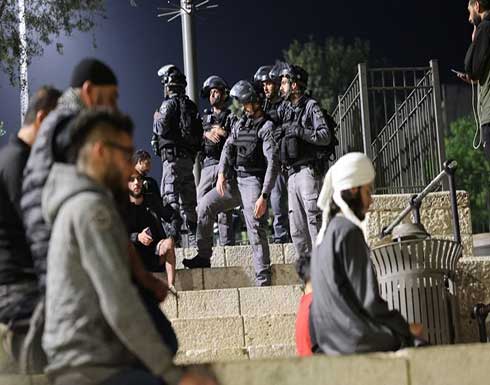 شاهد : مقدسيون يتحدون الاحتلال وهتافات بساحة باب العامود شاهد : مقدسيون يتحدون الاحتلال وهتافات بساحة باب العامود