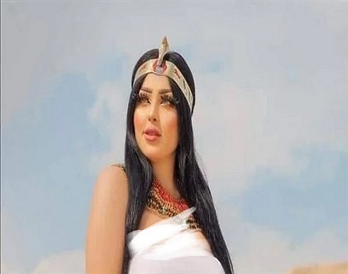 "فتاة سقارة" تثير الجدل مجددا بجلسة تصوير على شاطئ البحر.. شاهد "فتاة سقارة" تثير الجدل مجددا بجلسة تصوير على شاطئ البحر.. شاهد
