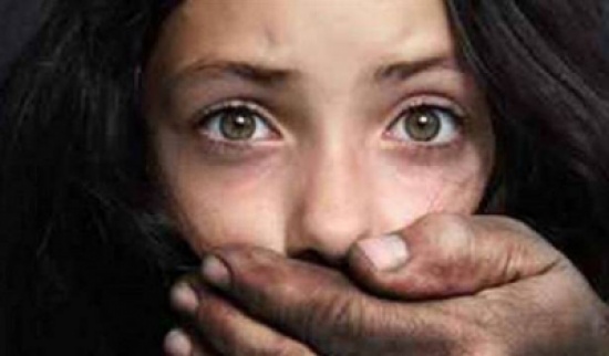قصة مروعة تهز مصر.. هذا ما فعله الجدّ بحفيدتيه وبعلم الأب قصة مروعة تهز مصر.. هذا ما فعله الجدّ بحفيدتيه وبعلم الأب