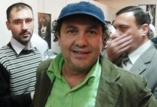 وفاة الفنان السوري نضال سيجري