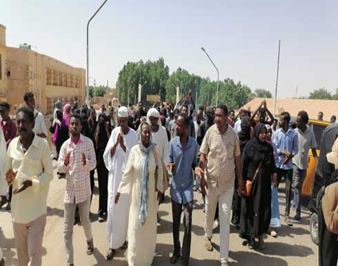الجيش السوداني يفاوض حمدوك لتشكيل حكومة جديدة وواشنطن تنفي علمها بإجراءات العسكر الجيش السوداني يفاوض حمدوك لتشكيل حكومة جديدة وواشنطن تنفي علمها بإجراءات العسكر