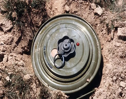 لغم حوثي يصيب 3 نساء باليمن.. و"مسام" ينتزع 716 لغماً في أسبوع لغم حوثي يصيب 3 نساء باليمن.. و"مسام" ينتزع 716 لغماً في أسبوع