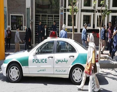 الشرطة الإيرانية تغلق مئات المقاهي.. "موسيقى محظورة" الشرطة الإيرانية تغلق مئات المقاهي.. "موسيقى محظورة"