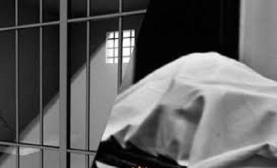 ذوو الشاب المتوفى في البحث الجنائي يتسلمون جثمانه ويجتمعون مع ضباط من الأمن السبت ذوو الشاب المتوفى في البحث الجنائي يتسلمون جثمانه ويجتمعون مع ضباط من الأمن السبت