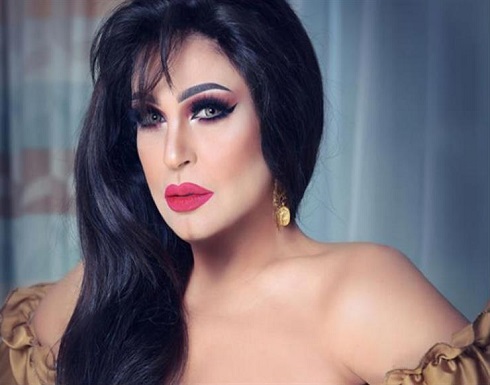 شاهد.. فيفي عبده تخطف الانظار بفستان اسود مكشوف! شاهد.. فيفي عبده تخطف الانظار بفستان اسود مكشوف!