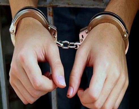 ضبط حارس عقار مصري تلصص على سيدة أجنبية في غرفة نومها وقام بافعال خادشة ضبط حارس عقار مصري تلصص على سيدة أجنبية في غرفة نومها وقام بافعال خادشة