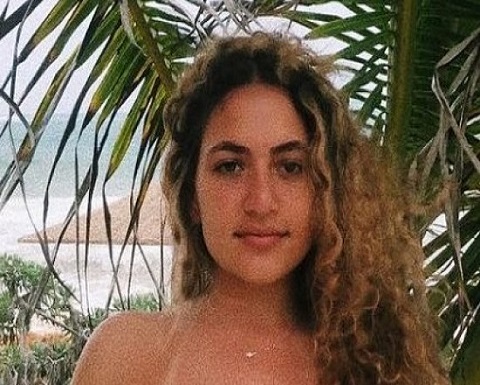 كنزي عمرو دياب بإطلالة مثيرة للجدل.. شاهد كنزي عمرو دياب بإطلالة مثيرة للجدل.. شاهد