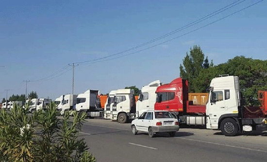 ايران.. استمرار الإضراب العارم لسائقي الشاحنات ايران.. استمرار الإضراب العارم لسائقي الشاحنات