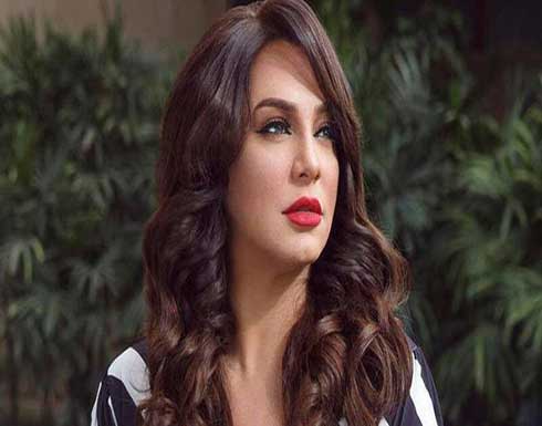 سلاف فواخرجي تنهار بالبكاء في عزاء والدها .. بالفيديو سلاف فواخرجي تنهار بالبكاء في عزاء والدها .. بالفيديو