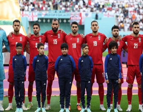 احتجاج المنتخب الوطني الإيراني على قمع الاحتجاجات إشارة عن توسع الغضب ضد النظام