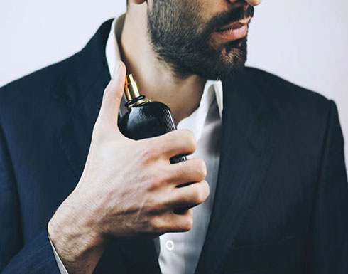 زوجة عربية تخلع زوجها بسبب عطره زوجة عربية تخلع زوجها بسبب عطره