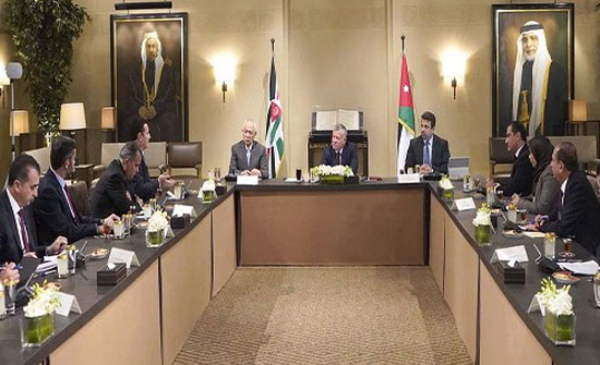 الملك يؤكد أهمية تفعيل دور الشباب في بناء المستقبل وتعزيز مشاركتهم في الحياة السياسية الملك يؤكد أهمية تفعيل دور الشباب في بناء المستقبل وتعزيز مشاركتهم في الحياة السياسية