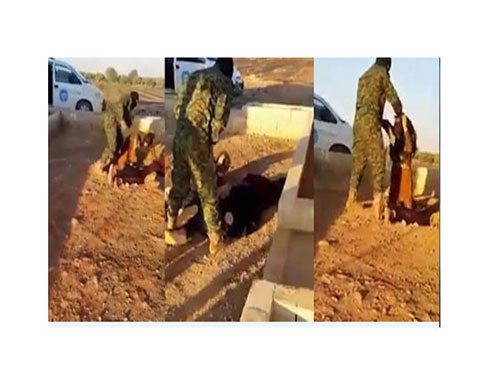 صورة : شاهد ماذا فعل هذا المقاتل الكردي باحدى الفتيات العربيات صورة : شاهد ماذا فعل هذا المقاتل الكردي باحدى الفتيات العربيات