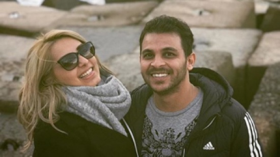 هكذا احتفل محمد رشاد بخطيبته – بالفيديو هكذا احتفل محمد رشاد بخطيبته – بالفيديو