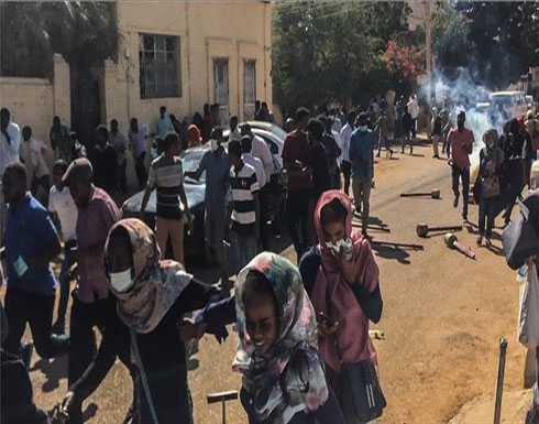 "أطباء السودان": وفاة سيدة مختنقة بالغاز خلال تظاهرة بأم درمان