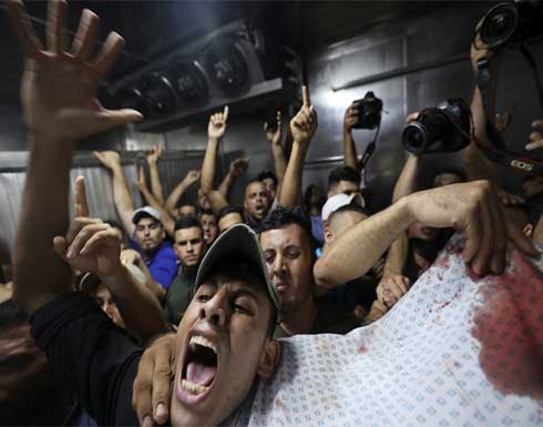 تشييع جثامين شهداء فلسطينيين في مدينة غزة تشييع جثامين شهداء فلسطينيين في مدينة غزة