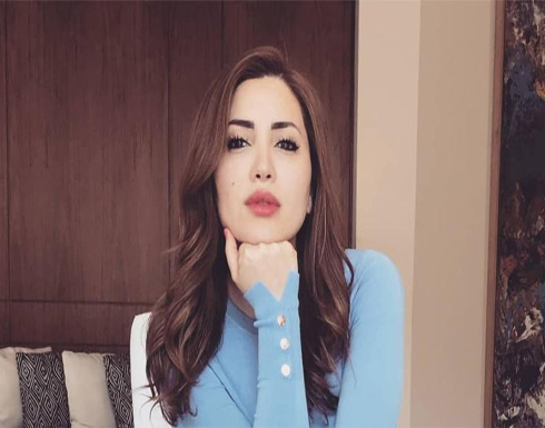 بالصورة : نسرين طافش بفستان احمر جذاب خلال استلامها جائزة التميز بالصورة : نسرين طافش بفستان احمر جذاب خلال استلامها جائزة التميز