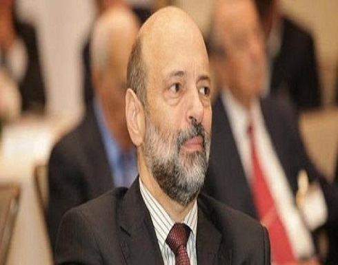 الرزاز يؤكد رفض الأردن مواجهة فيروس كورونا بفكرة مناعة القطيع الرزاز يؤكد رفض الأردن مواجهة فيروس كورونا بفكرة مناعة القطيع