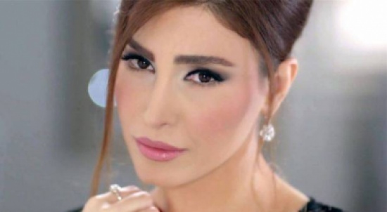 بالصور : ماذا تلقّت يارا وما علاقة ميسي؟ بالصور : ماذا تلقّت يارا وما علاقة ميسي؟