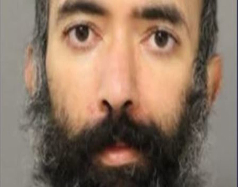 شاهد: وصل إلى المطار ولم يخرج إلا بعد 3 أشهر.. والسبب كورونا شاهد: وصل إلى المطار ولم يخرج إلا بعد 3 أشهر.. والسبب كورونا