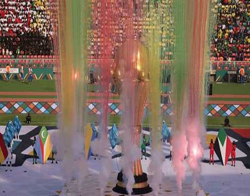 مراسم افتتاح كأس إفريقيا بحضور أقدم رئيس في العالم وزوجته .. بالفيديو والصور مراسم افتتاح كأس إفريقيا بحضور أقدم رئيس في العالم وزوجته .. بالفيديو والصور
