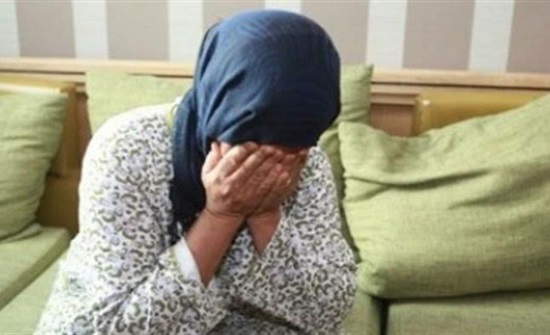 تونس : شاب يحاول الاعتداء على جدته المقعدة بعد قتل والديه بمطرقة تونس : شاب يحاول الاعتداء على جدته المقعدة بعد قتل والديه بمطرقة