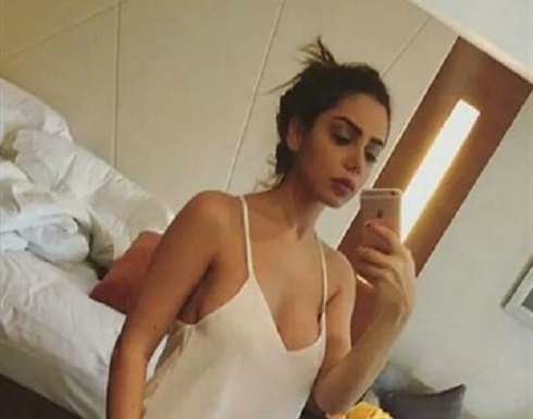 ابنة مخرج باب الحارة بفستان الزفاف المكشوف و متابعون : تزوجت ؟!