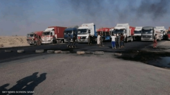 العراق.. متظاهرون يقطعون الطرق ويعطلون "حركة النفط" العراق.. متظاهرون يقطعون الطرق ويعطلون "حركة النفط"