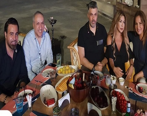 عشاء لـ"روتانا" على شرف نوال وعاصي وفارس.. بغياب إليسا! عشاء لـ"روتانا" على شرف نوال وعاصي وفارس.. بغياب إليسا!