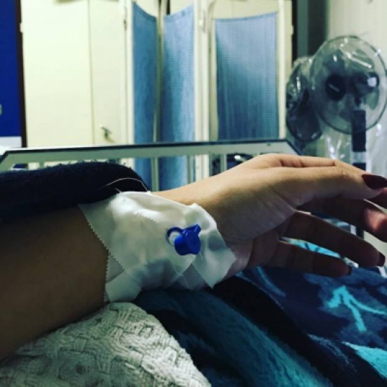 بعد قصة إنفصالها عن خطيبها.. نقل فنانة مصرية إلى المستشفى بعد قصة إنفصالها عن خطيبها.. نقل فنانة مصرية إلى المستشفى