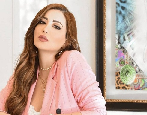 في ظهور نادر … نسرين طافش تحتضن أبناء شقيقتها بعد غياب طويل (صور) في ظهور نادر … نسرين طافش تحتضن أبناء شقيقتها بعد غياب طويل (صور)