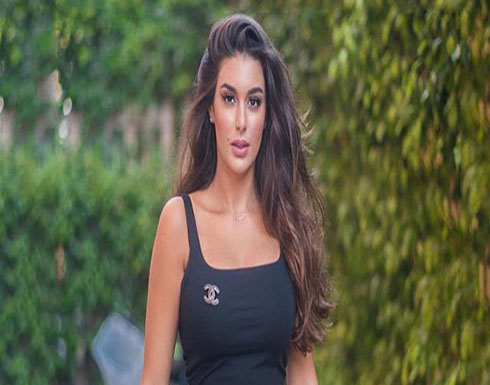 ممثلة مصرية تشعل المواقع بفستانها.. تعليقات صادمة (صورة) ممثلة مصرية تشعل المواقع بفستانها.. تعليقات صادمة (صورة)