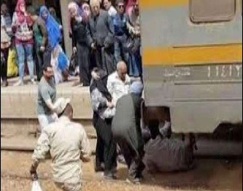 مصر.. حبس المتهم بإلقاء أبنائه الثلاثة أمام القطار 4 أيام وعرضه على طبيب نفسي مصر.. حبس المتهم بإلقاء أبنائه الثلاثة أمام القطار 4 أيام وعرضه على طبيب نفسي