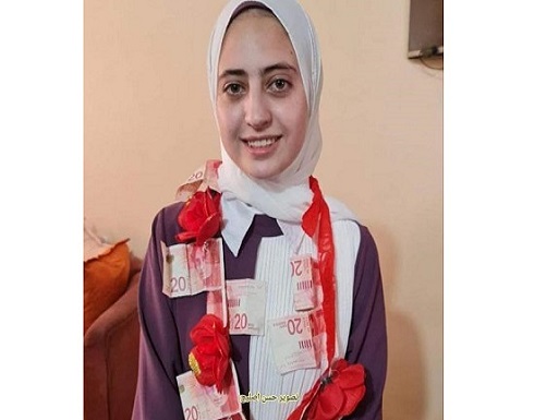 طالبة تحصد معدل 97،7 ووالدها الفقير ينقطها 6 دولار طالبة تحصد معدل 97،7 ووالدها الفقير ينقطها 6 دولار