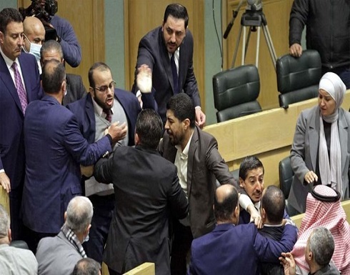 تسع شكاوى تختبر “لجنة السلوك”.. من ضرب من ولماذا؟.. برلمان الأردن”يغرق” تسع شكاوى تختبر “لجنة السلوك”.. من ضرب من ولماذا؟.. برلمان الأردن”يغرق”