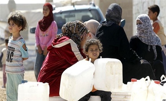 الأردن : 35 لتراً حصة اللاجئ السوري اليومية من المياه الأردن : 35 لتراً حصة اللاجئ السوري اليومية من المياه