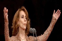 صورة نادرة للسيدة فيروز مع زياد الرحباني وهو رضيع