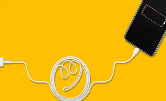 4 أسباب تمنعك من استخدام الشاحن غير الأصلي لهاتفك 4 أسباب تمنعك من استخدام الشاحن غير الأصلي لهاتفك