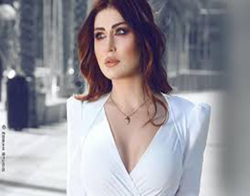 شبه عارية..هبة نور تبرز أنوثتها باطلالة مثيرة بالـ هوت شورت .. شاهد شبه عارية..هبة نور تبرز أنوثتها باطلالة مثيرة بالـ هوت شورت .. شاهد