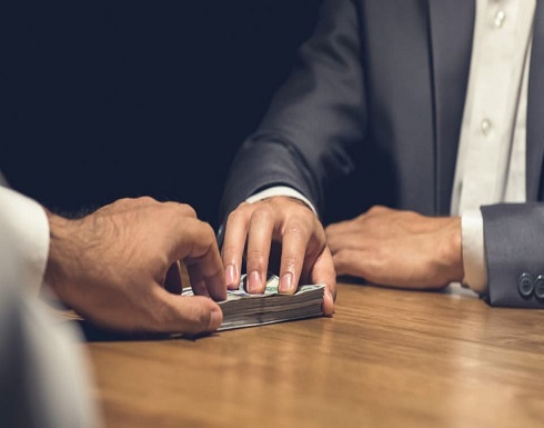 فضائح الفساد في العراق.. متنفذون يبيعون مناصب بالدولة فضائح الفساد في العراق.. متنفذون يبيعون مناصب بالدولة