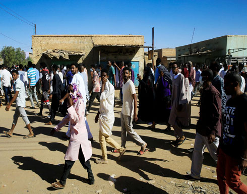 السودان.. الشرطة تطلق الغاز على متظاهرين في الخرطوم (شاهد) السودان.. الشرطة تطلق الغاز على متظاهرين في الخرطوم (شاهد)