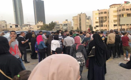 بالفيديو : أردنيون يعتصمون للمطالبة بالعفو العام بالفيديو : أردنيون يعتصمون للمطالبة بالعفو العام