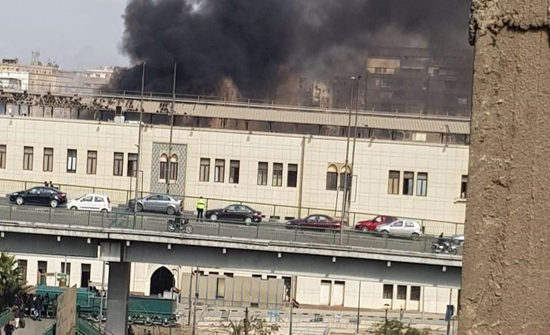 مصر.. قتلى وجرحى إثر حريق ضخم بمحطة قطارات رمسيس مصر.. قتلى وجرحى إثر حريق ضخم بمحطة قطارات رمسيس
