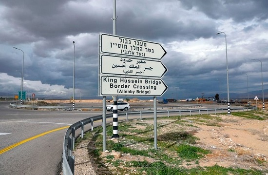 الأردن يمنع عشرات السياح الإسرائيليين من دخول أراضيه الأردن يمنع عشرات السياح الإسرائيليين من دخول أراضيه